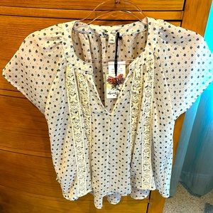 NWT About a Girl juniors S ivory navy print delicate embroidery trim v-neck top